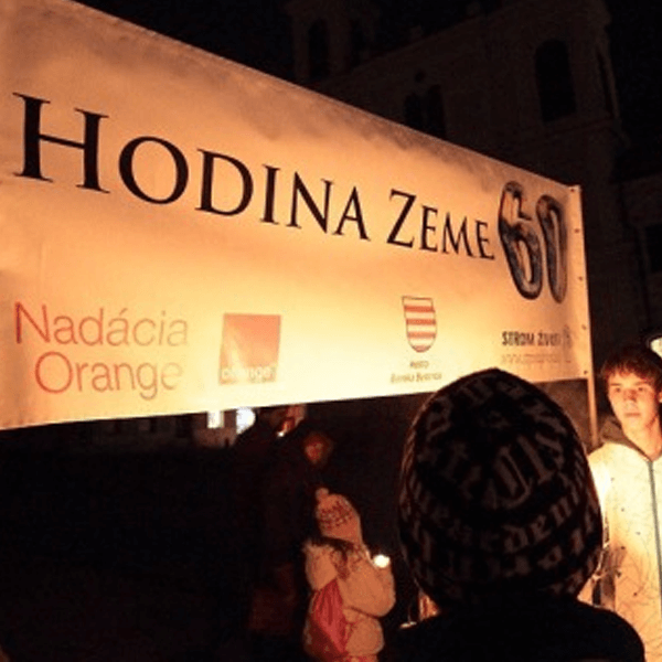 Stromáci počas Hodiny Zeme 2013